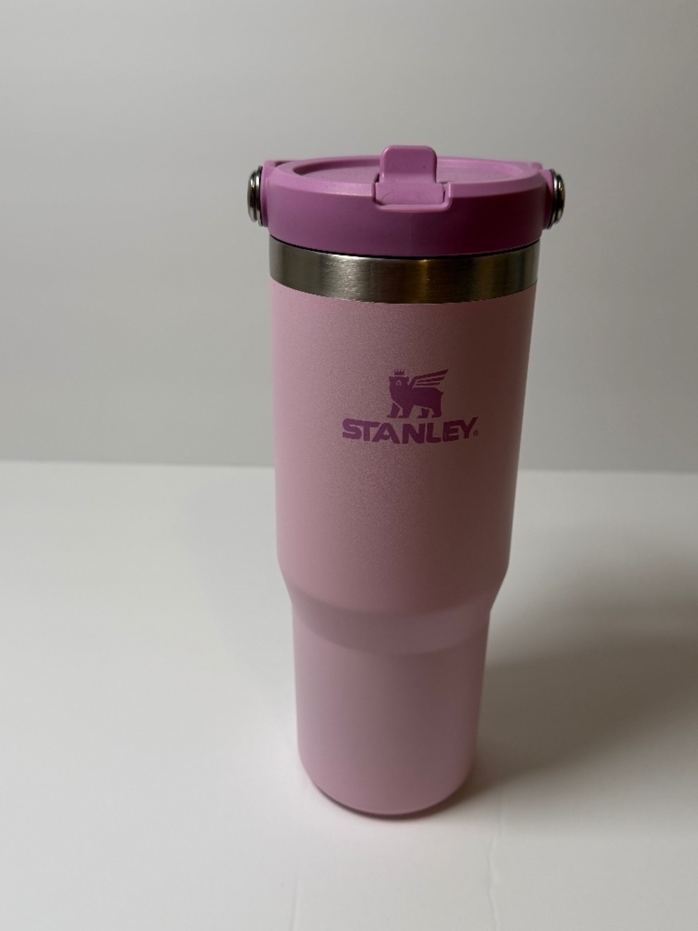 The IceFlow™ Flip Straw Tumbler | 30 OZ